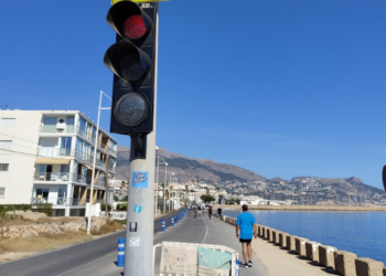 Artículo opinión: El semáforo de la discordia. Artículo opinión: El semáforo de la discordia.