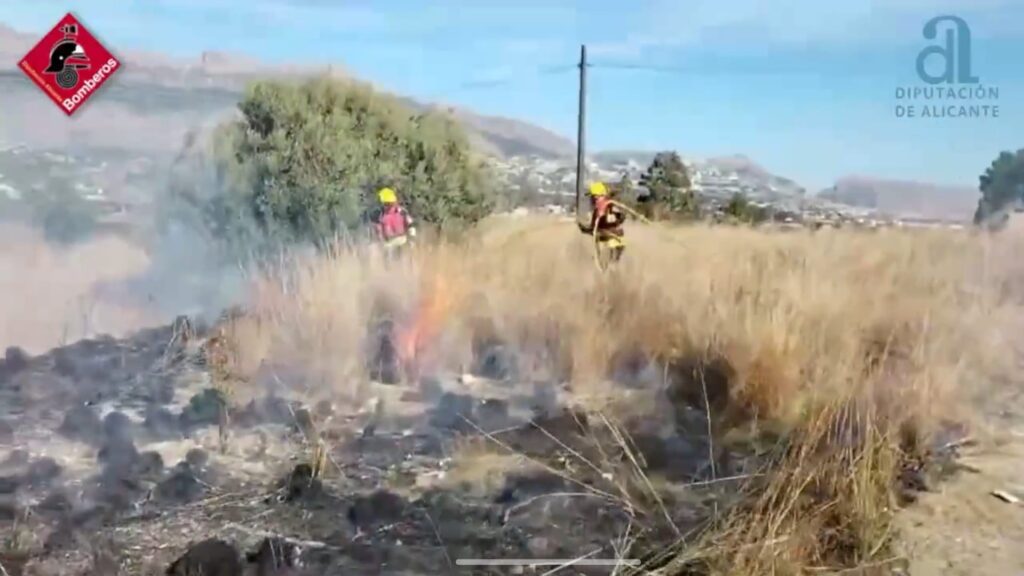VIDEO. L’Incendi de Matorrals a El Pla de Castell, Altea VIDEO. L’Incendi de Matorrals a El Pla de Castell, Altea