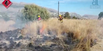 VIDEO. L’Incendi de Matorrals a El Pla de Castell, Altea VIDEO. L’Incendi de Matorrals a El Pla de Castell, Altea