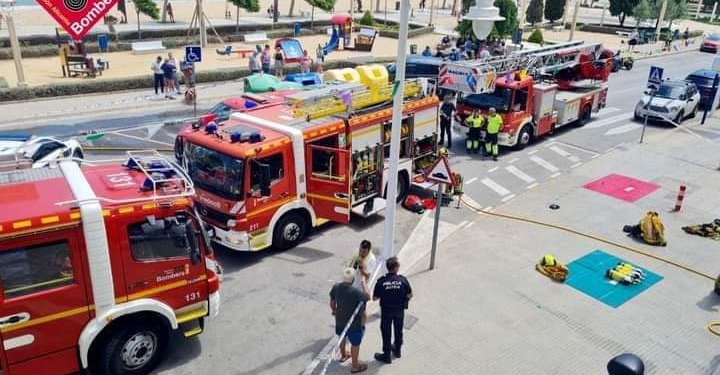 Virulent incendi ahir en dos vivendes en Altea Virulent incendi ahir en dos vivendes en Altea