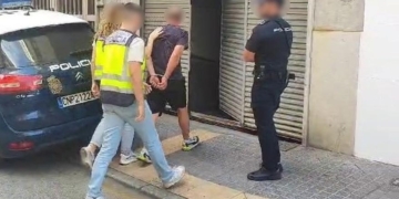 Detingut a Benidorm un fugitiu belga condemnat per violar la seua filla adoptiva Detingut a Benidorm un fugitiu belga condemnat per violar la seua filla adoptiva