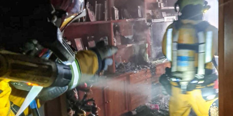 Incendi en un bloc de pisos a Callosa d’En Sarrià
