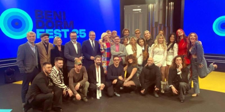 El compte enrere per al Benidorm Fest 2025 comença amb la presentació de les 16 cançons participants
