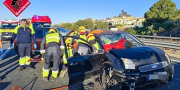 Nou ferits en un accident entre dos cotxes a l’AP-7 a Finestrat Nou ferits en un accident entre dos cotxes a l’AP-7 a Finestrat