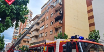 Sofocat un incendi al balcó d’un habitatge a Benidorm