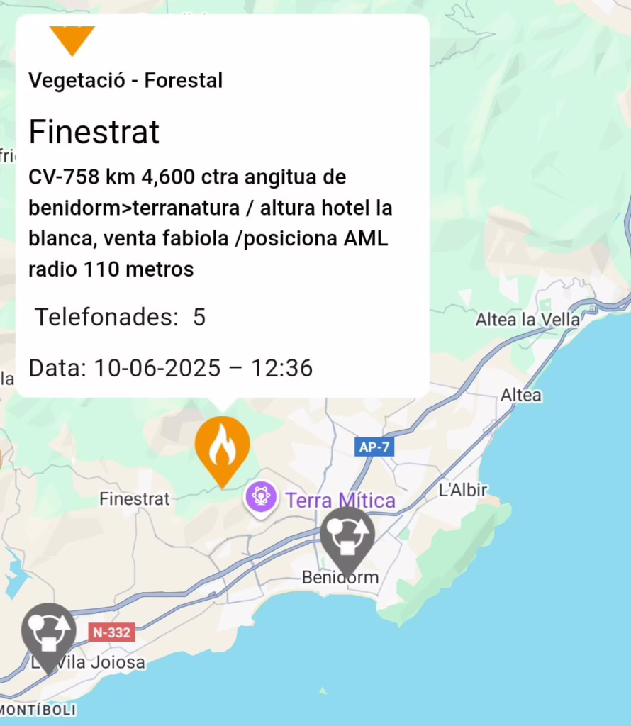Incendi d’un vehicle a la CV-758 mobilitza més equips d’emergència a Finestrat