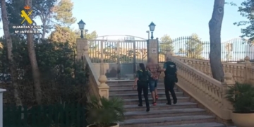 Detingudes dues persones per robatori de vehicles a la Vila Joiosa i Finestrat