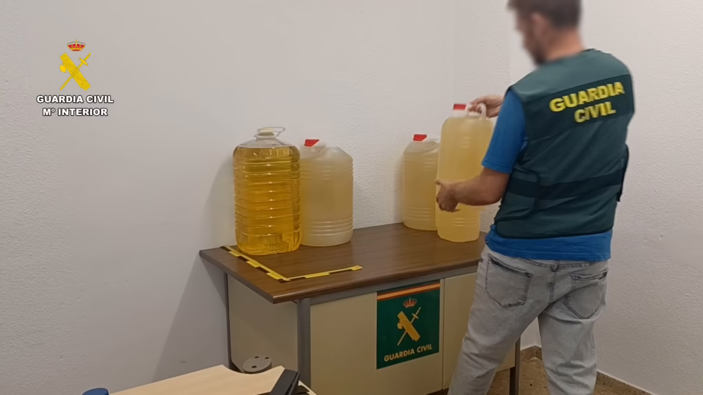 Detingut per estafar 70.000 euros entre efectiu i producte a l’empresa per a la qual treballava de la Marina Alta