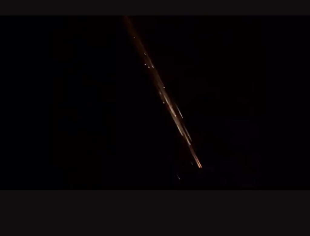 Una bola de foc sorprén el cel d’Altea en plena temporada de les Llàgrimes de Sant Llorenç [Video]