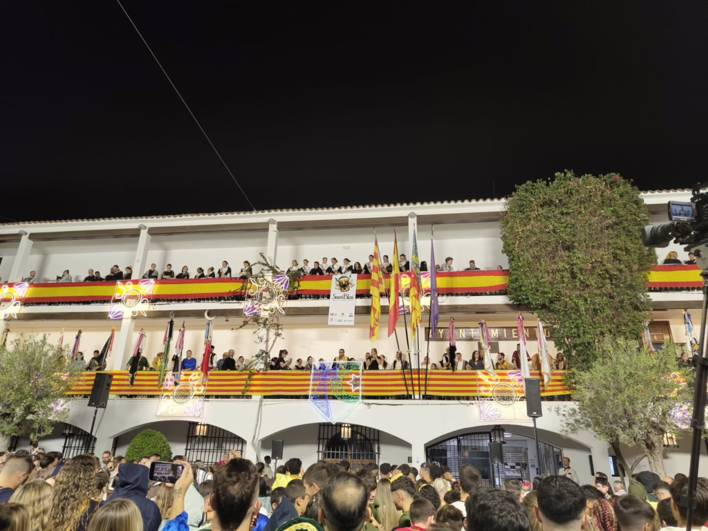 El pregó de Miguel Lledó dona el tret d’eixida a les Festes  d’Altea [Galeria de Fotos]