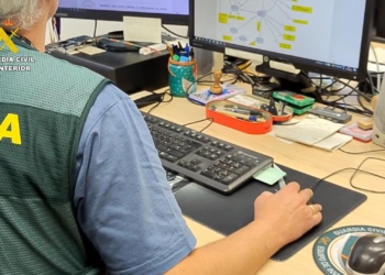 Alteà i 14 persones més, investigades per fraus que ascendeixen a 393.000 euros mitjançant smishing i vishing