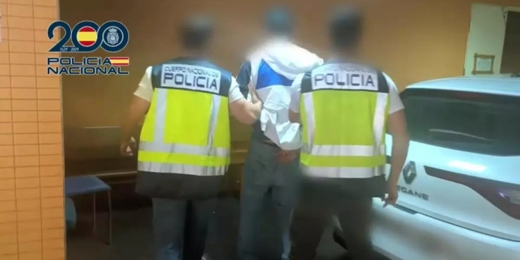 Detenen quatre persones a Benidorm i a l’Alfàs del Pi per explotar sexualment una dona durant un any Detenen quatre persones a Benidorm i a l’Alfàs del Pi per explotar sexualment una dona durant un any