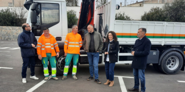 Altea adquirix un nou camió destinat als treballs de la Brigada d’Obres Altea adquirix un nou camió destinat als treballs de la Brigada d’Obres