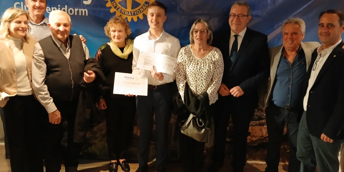 Álvaro Parra Ivars, d’Altea, guanya el XIV Premi “Isidro Cortina” per la millor nota en les proves d’accés a la Universitat