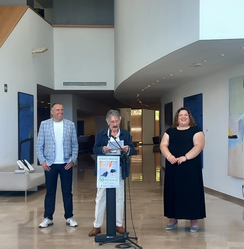 El pintor Alberto Romero dona 50 de les seues obres al poble d’Altea