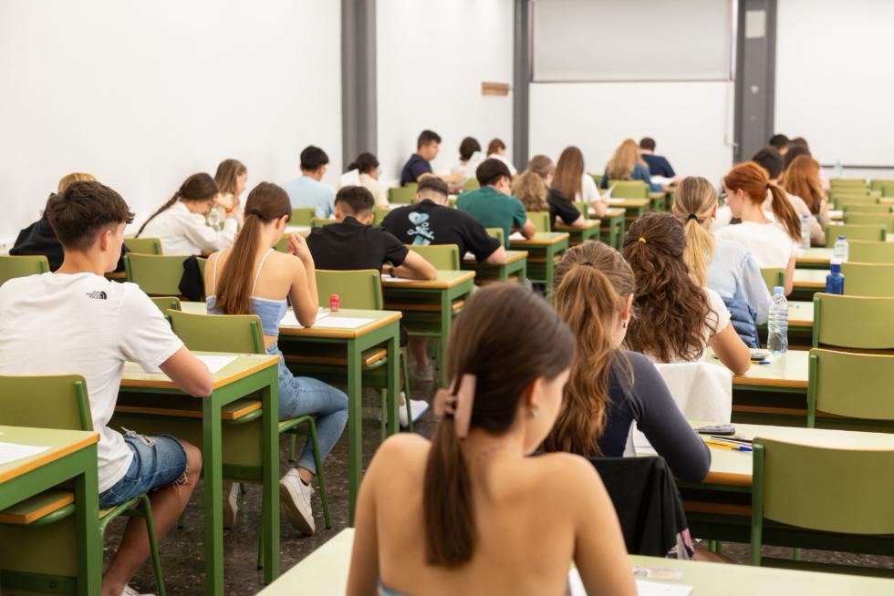 La convocatòria ordinària de la Prova d’Accés a la Universitat (PAU) comença aquest dimarts en la Comunitat Valenciana amb un total de 25.666 estudiants matriculats en la Fase Obligatòria.