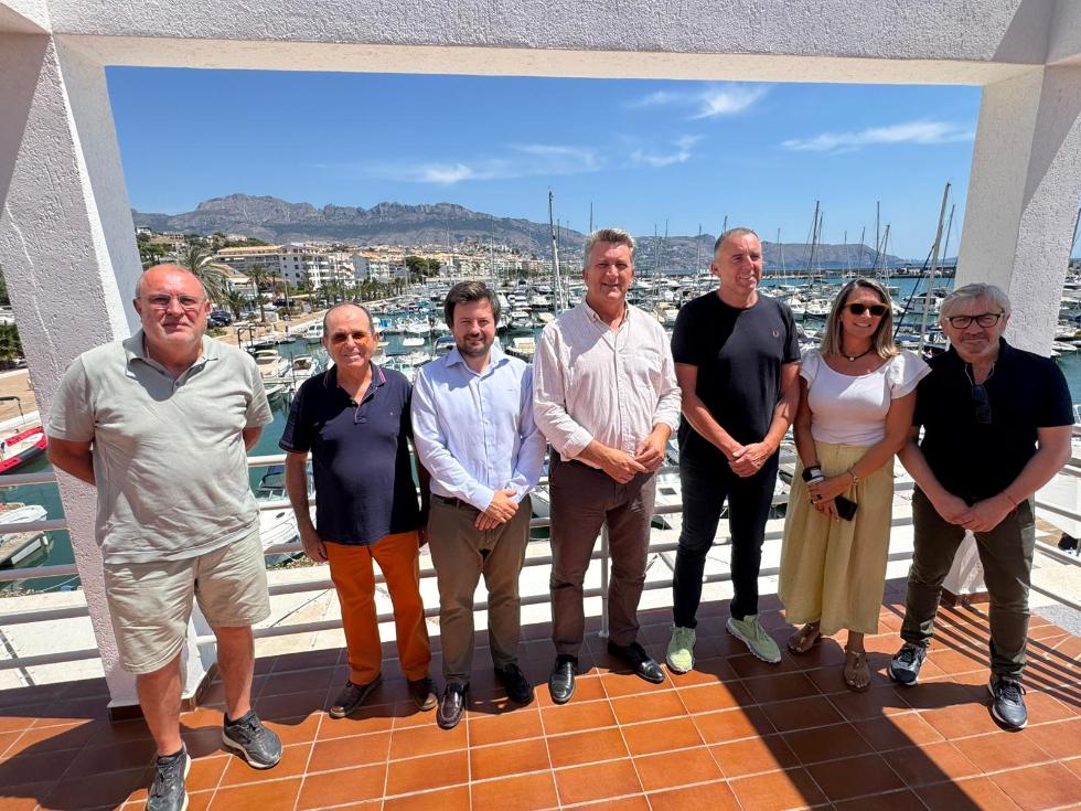 La Generalitat finalitza a Altea la instal·lació de plaques solars en set ports valencians que reduiran la factura de pescadors i usuaris prop d’un 25%