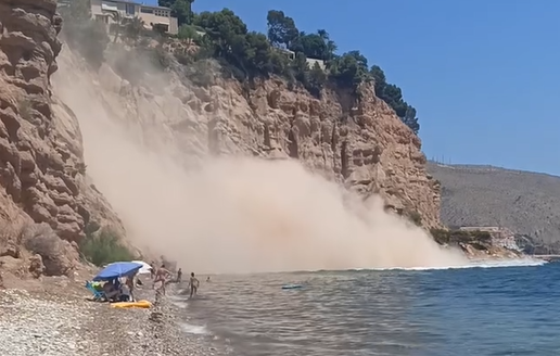 Impressionant despreniment de roques a la platja de la Solsida d’Altea, sense ferits [video]