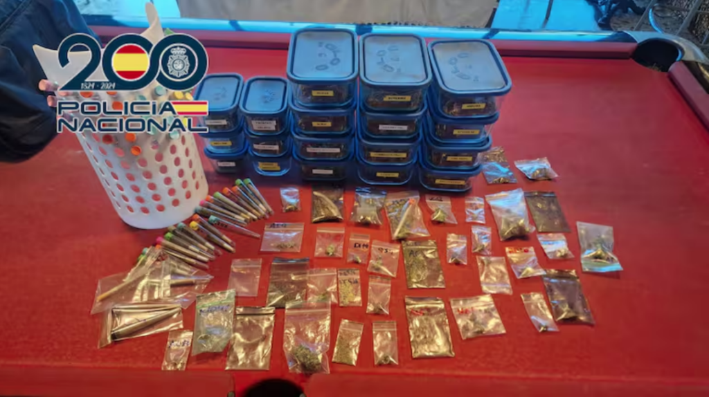 Tres detinguts després de desmantellar un club cannàbic a Altea presumptament utilitzat com a punt de venda de droga