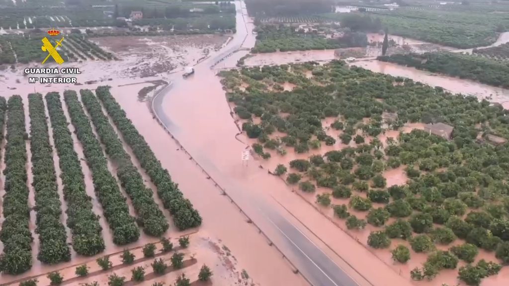 [videos] La Marina Alta passa una nit de pluges extremes amb rescats i inundacions