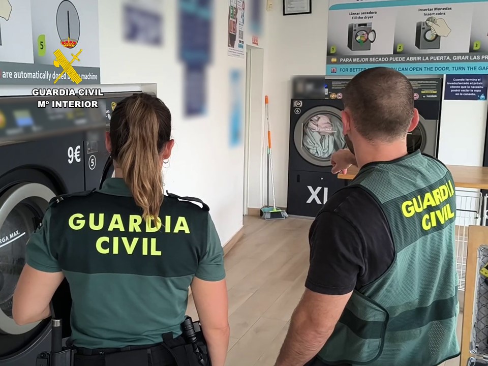 La Guàrdia Civil deté tres persones per cinc robatoris en lavanderies de la Marina
